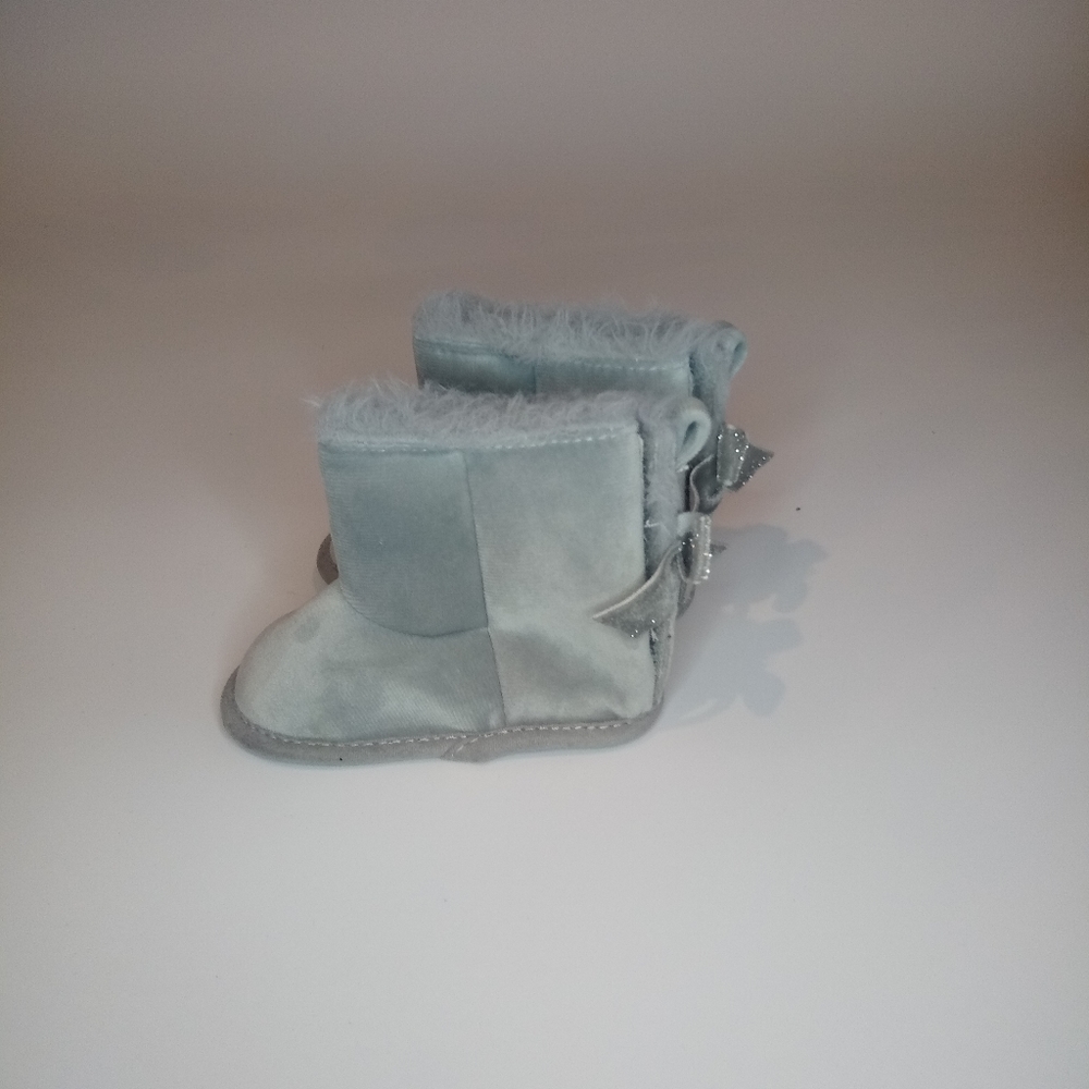 Carter's boots for 3-6 month old